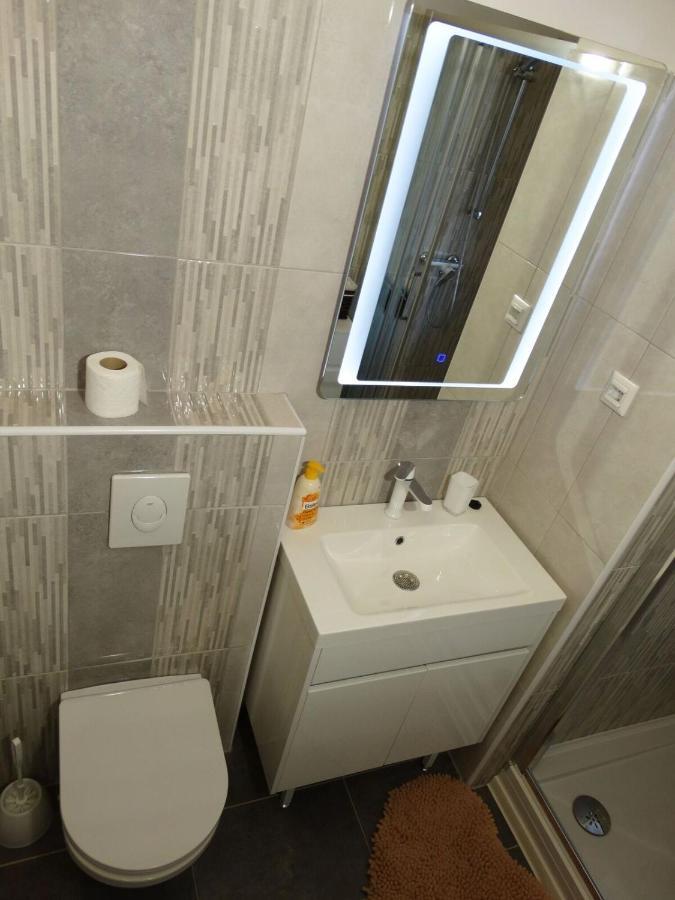 Bayshore Apartment Zara Esterno foto