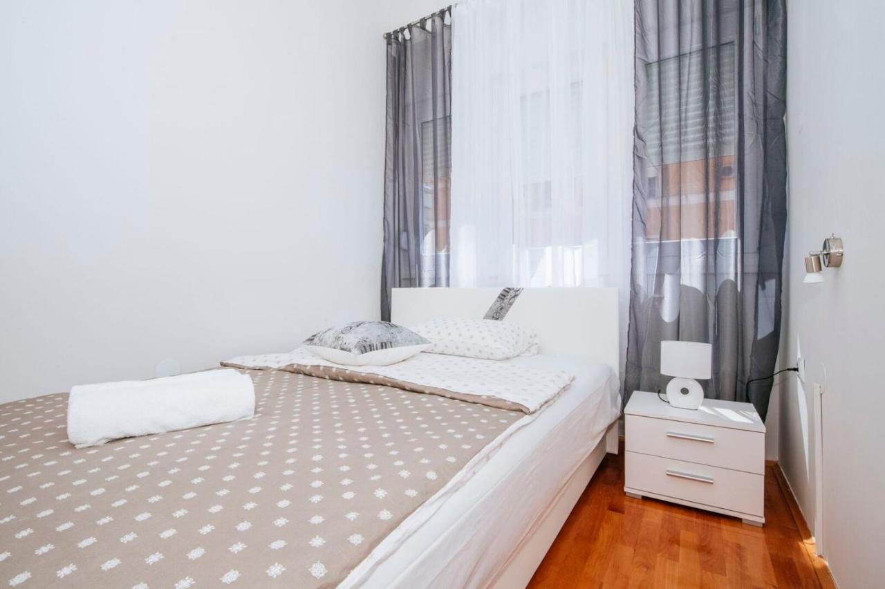 Bayshore Apartment Zara Esterno foto