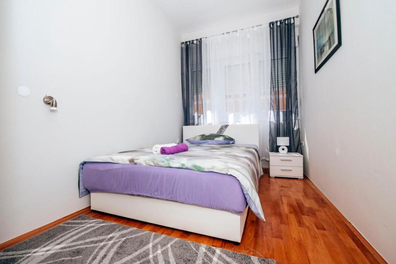 Bayshore Apartment Zara Esterno foto