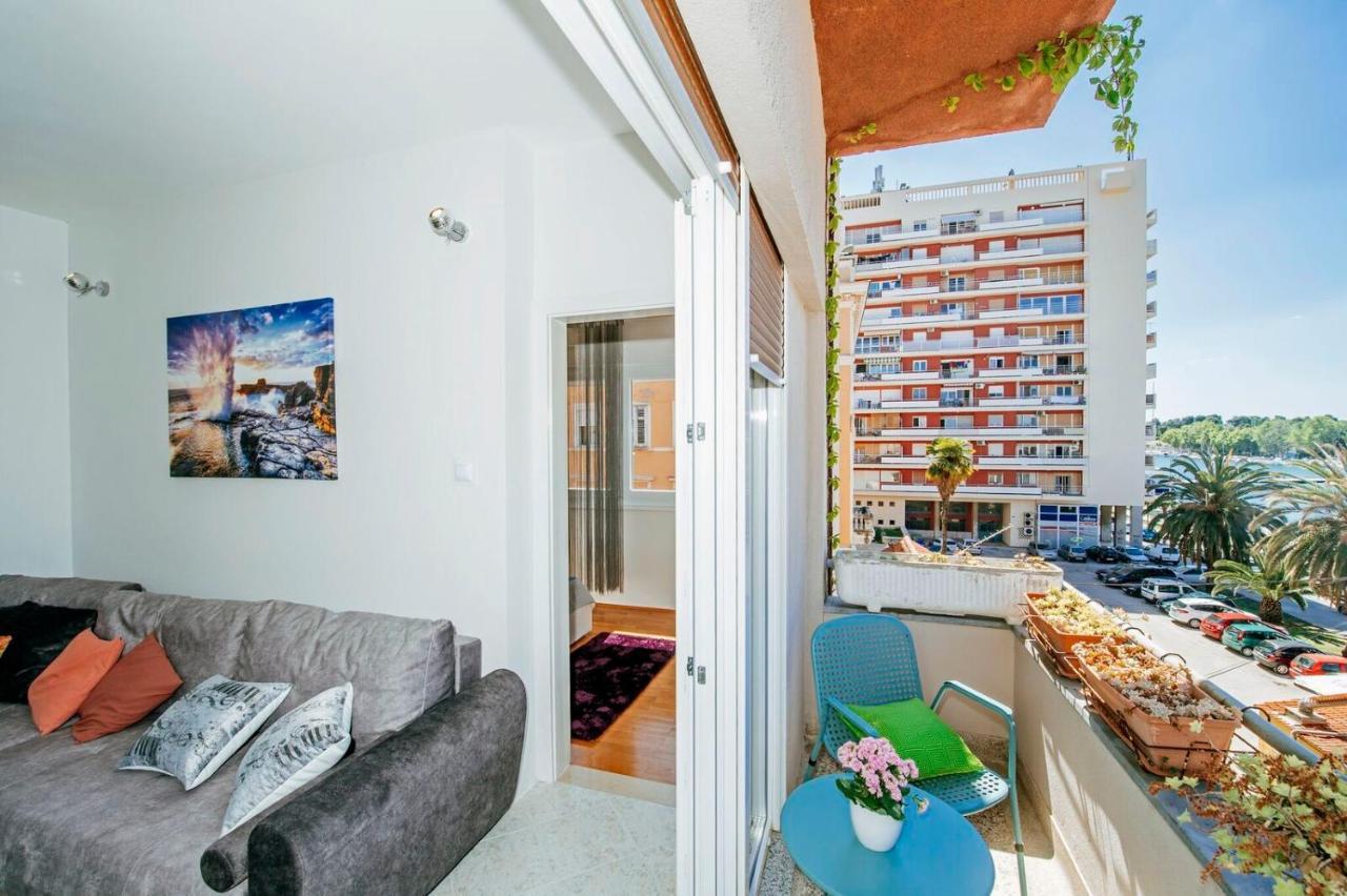 Bayshore Apartment Zara Esterno foto