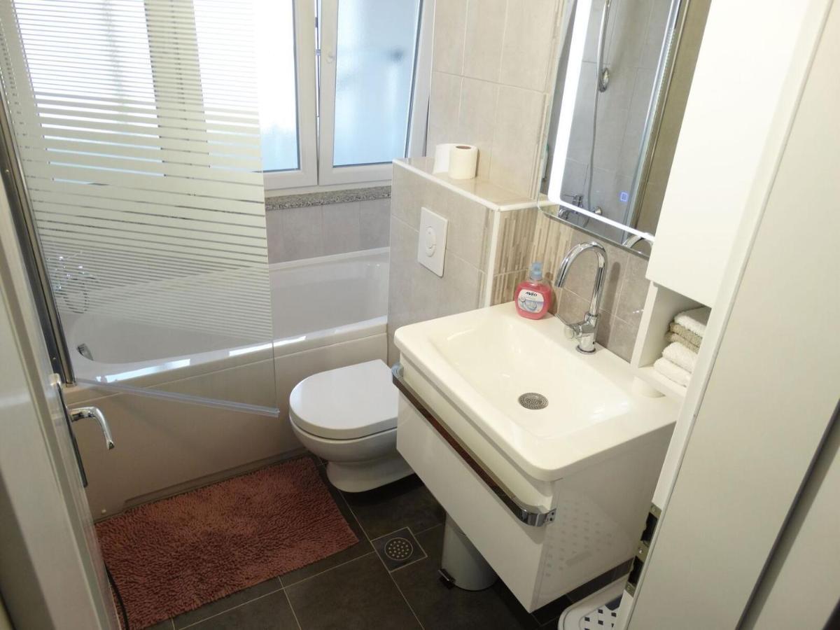 Bayshore Apartment Zara Esterno foto